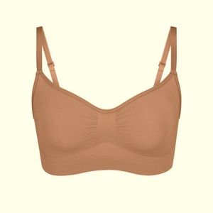 NWOT never worn!! SKIMS seamless sculpt bralette, size L/XL.